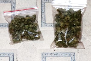 zdjęcie-marihuana zapakowana w worki foliowe