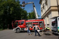 Wóz bojowy straży pożarnej z wysięgnikiem