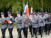 Zastępca Komendanta Komisariatu Policji w Strumieniu podkomisarz Wojciech Sikora podczas promocji na pierwszy stopień oficerski