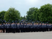 Zastępca Komendanta Komisariatu Policji w Strumieniu podkomisarz Wojciech Sikora podczas promocji na pierwszy stopień oficerski