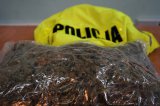 zabezpieczona marihuana i zatrzymani  przez policję przemytnicy