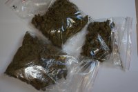 Zabezpieczone narkotyki (marihuana) przez policjantów