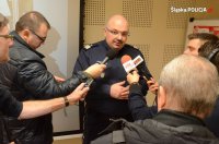 brefing prasowy z udziałem policji i wojewody