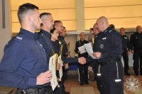 nagrodzeni policjanci podczas ceremonii wręczania nagród w finale konkursu dzielnicowy roku 2018