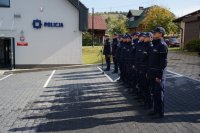 Uroczystość przed Posterunkiem Policji w Istebnej