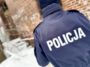 policjant, śnieg, dzień