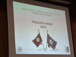 baner z napisem policista roku