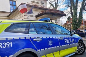 radiowóz policji, dzień